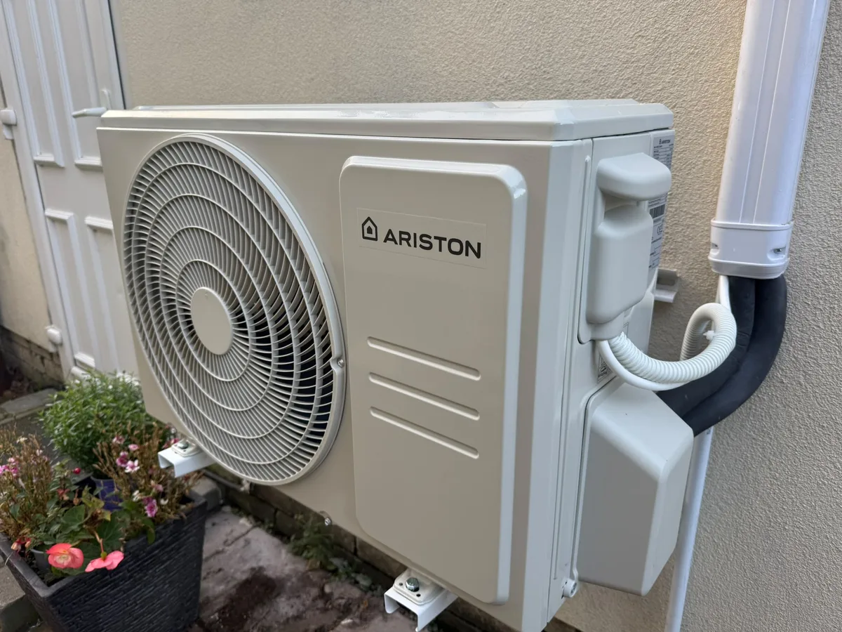 Ariston outdoor air-conditioning unit