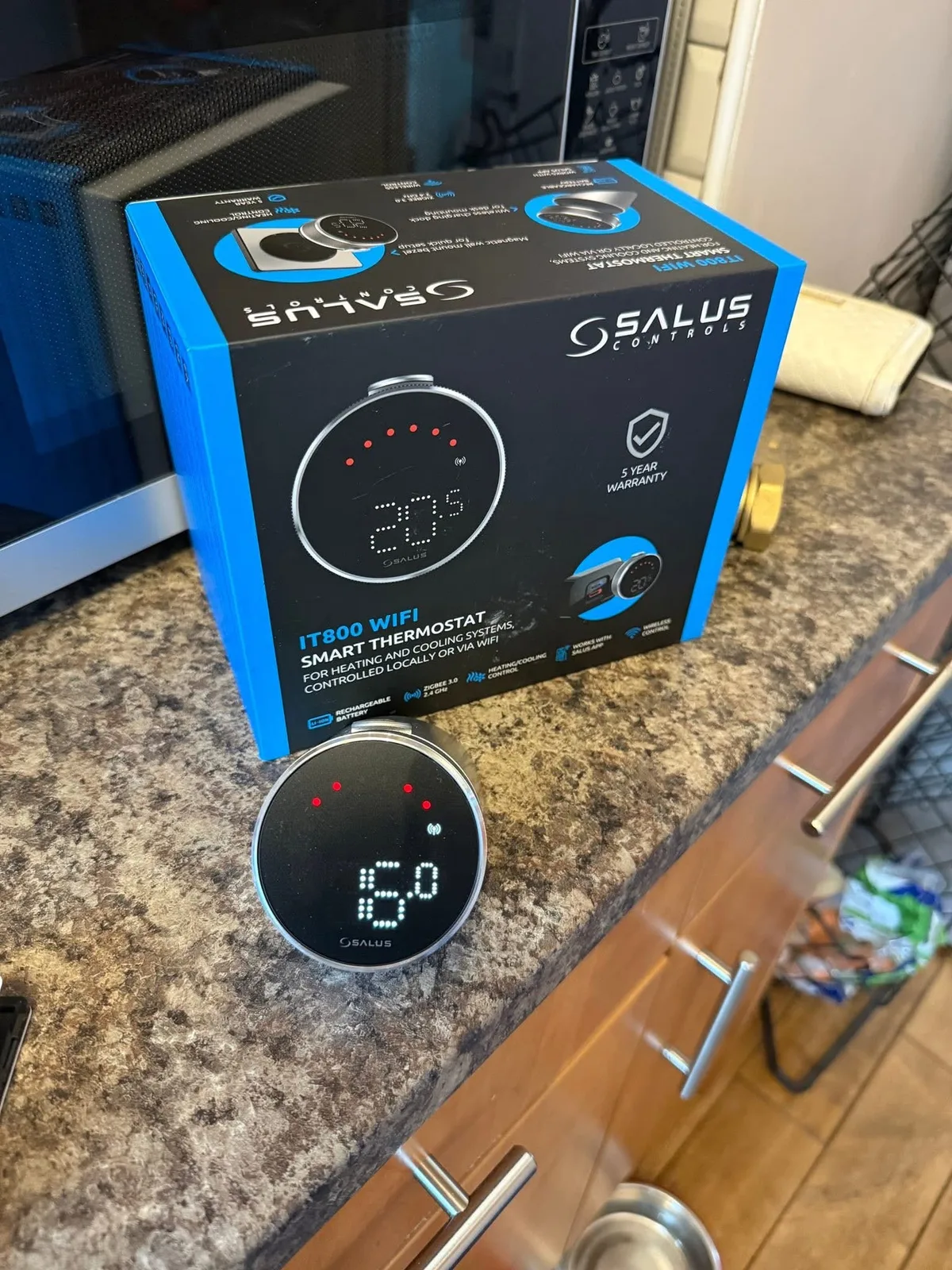 SALUS heating control equipment